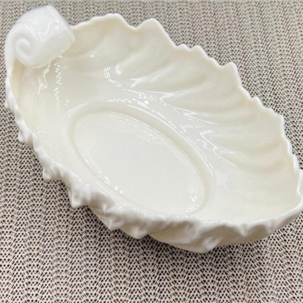 Vintage Lenox acanthus leaf bowl